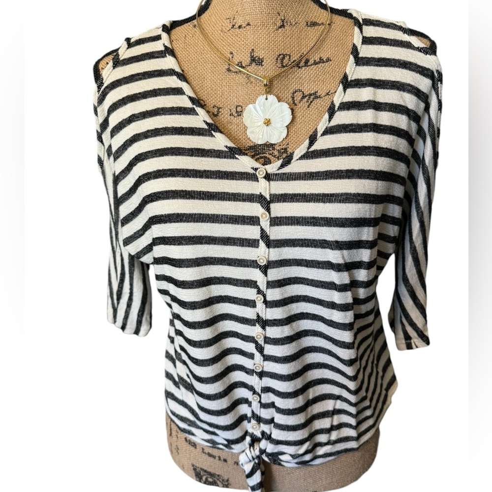 Democracy Women’s Top. Size Small. Cream and Black striped.